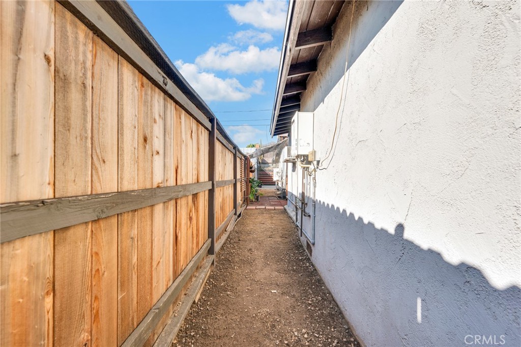 13642 Phillippi Avenue