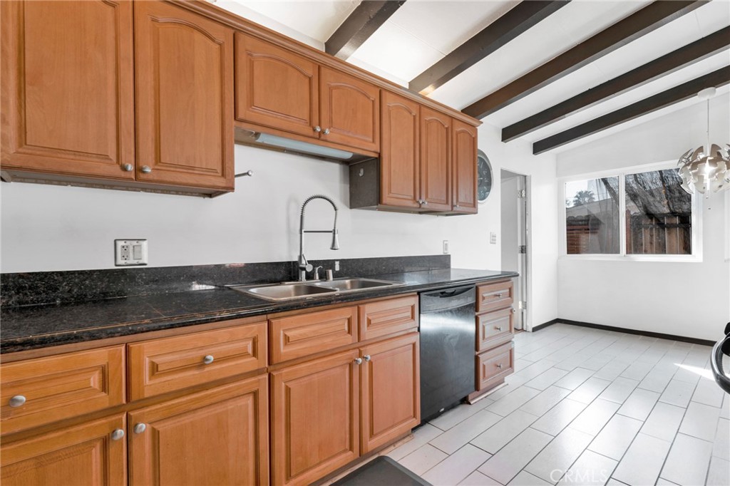 13642 Phillippi Avenue