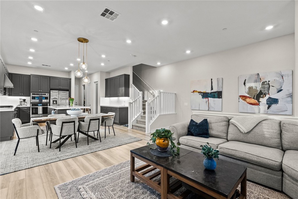 27266 Narrowleaf Willow Lane