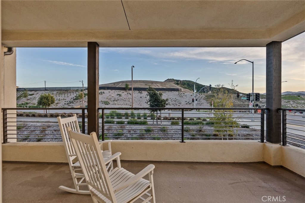 27266 Narrowleaf Willow Lane