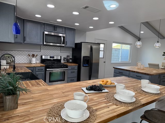 29123 Gladiolus Drive