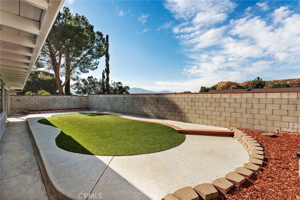 29123 Gladiolus Drive