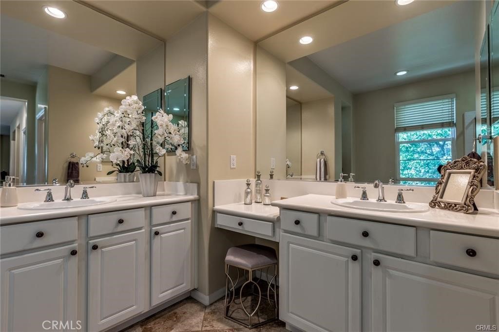 27003 San Ysidro Avenue