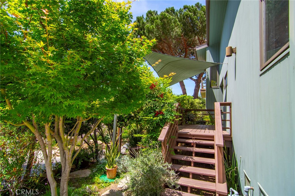 828 Wonder View Drive