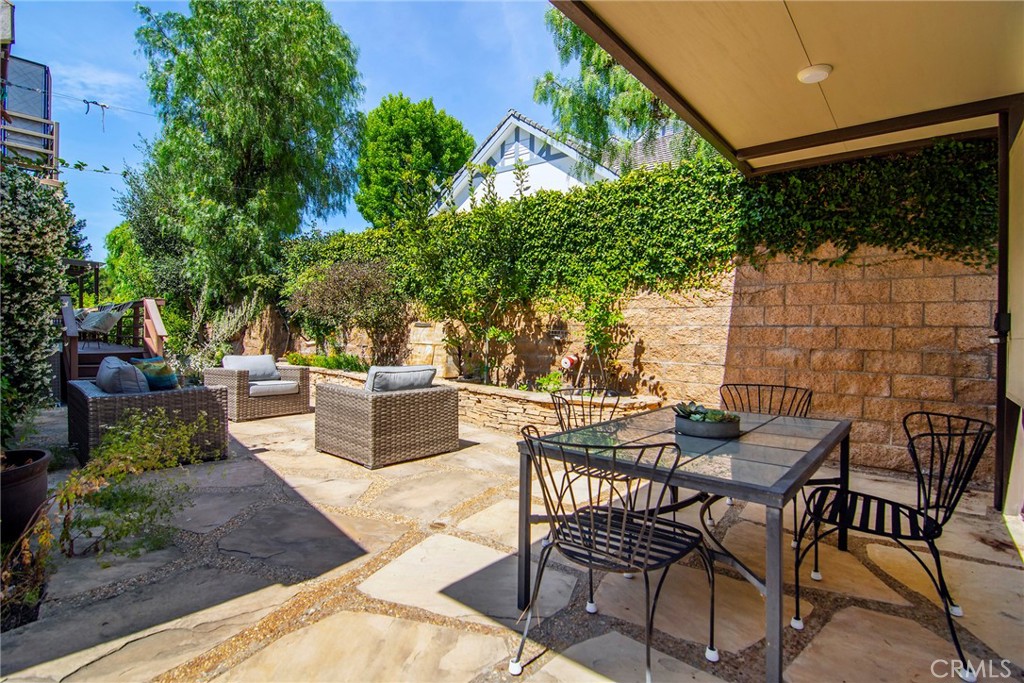 828 Wonder View Drive