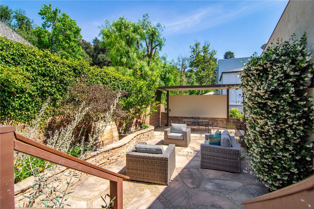 828 Wonder View Drive