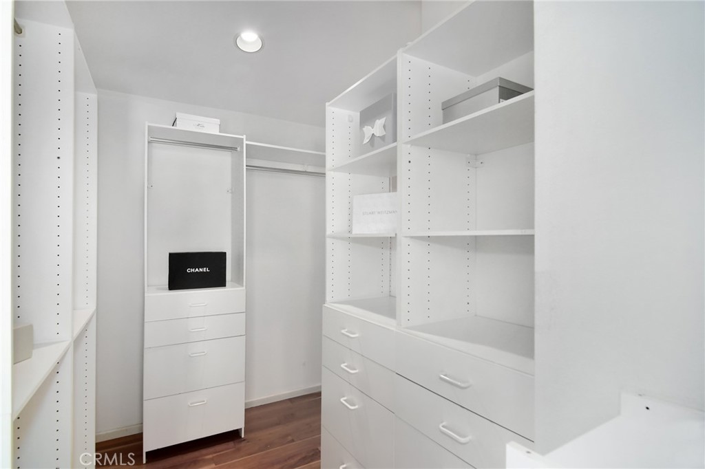 828 Wonder View Drive