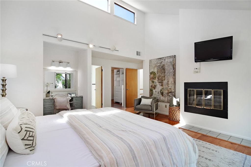 828 Wonder View Drive