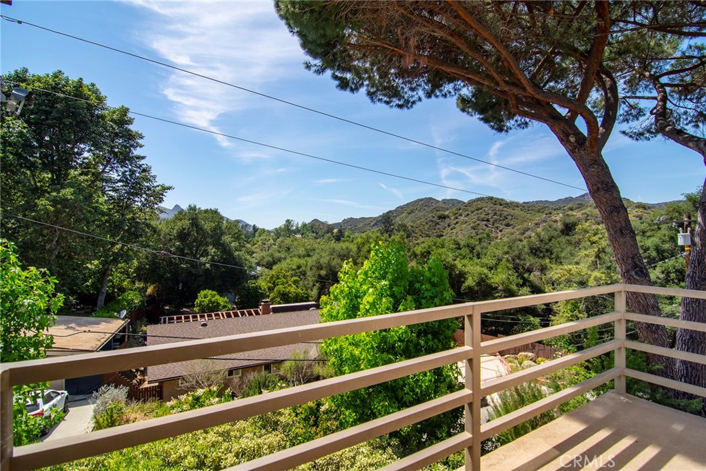 828 Wonder View Drive