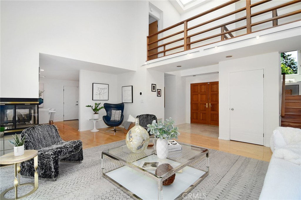 828 Wonder View Drive