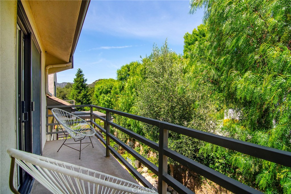 828 Wonder View Drive