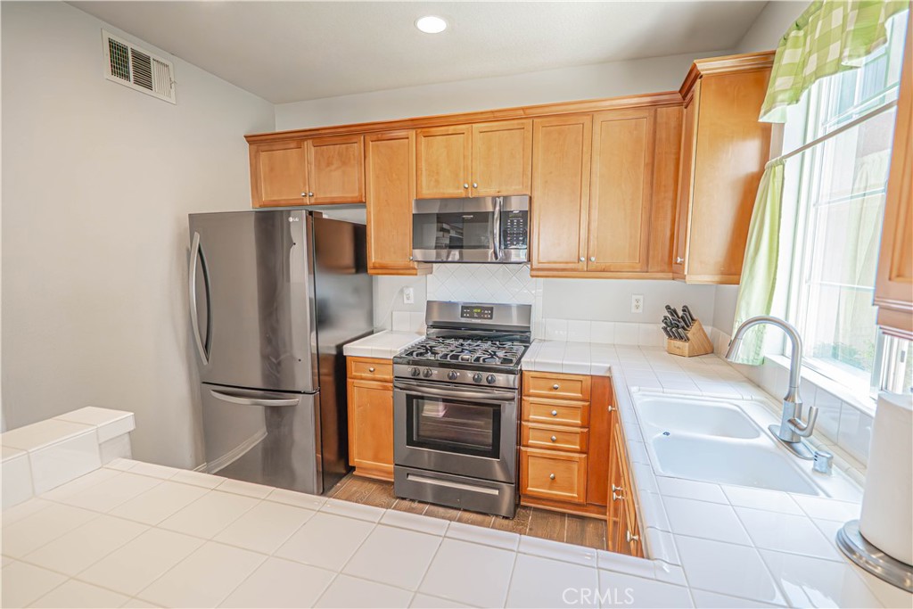 28427 Casselman Lane