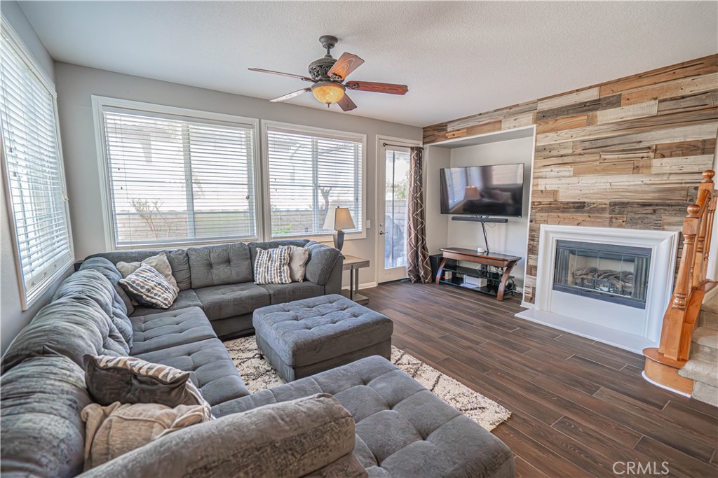 28427 Casselman Lane