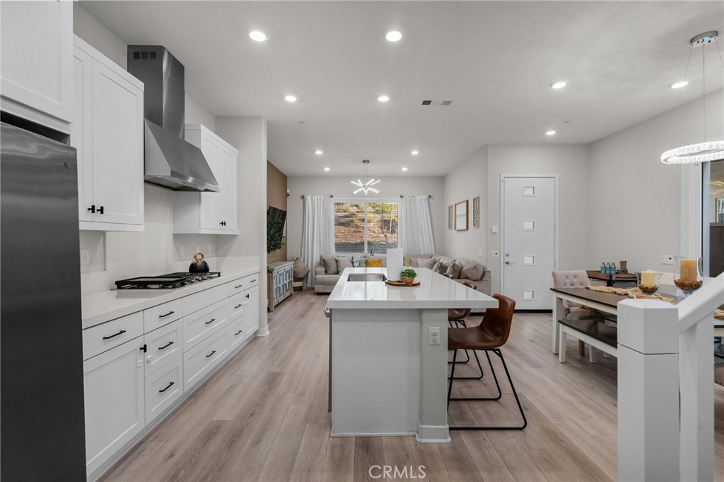 27258 Narrowleaf Willow Lane