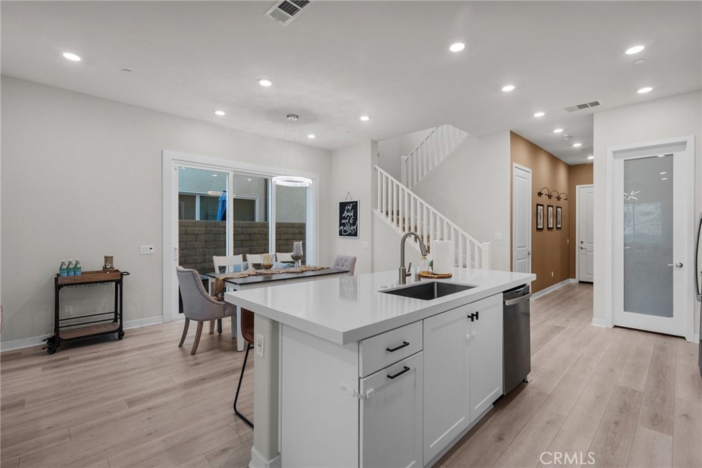 27258 Narrowleaf Willow Lane