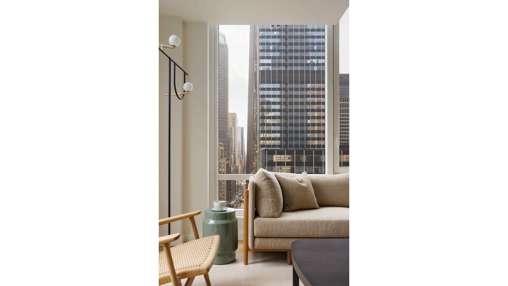 135 E 47TH Street 22F