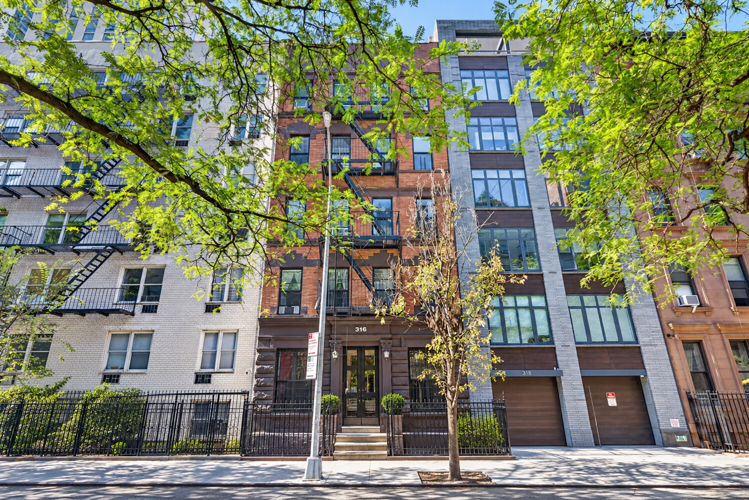 316 W 47TH Street 4F