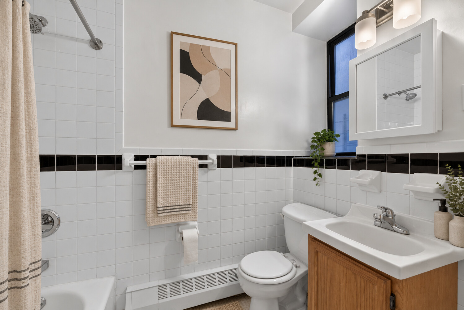 316 W 47TH Street 4F