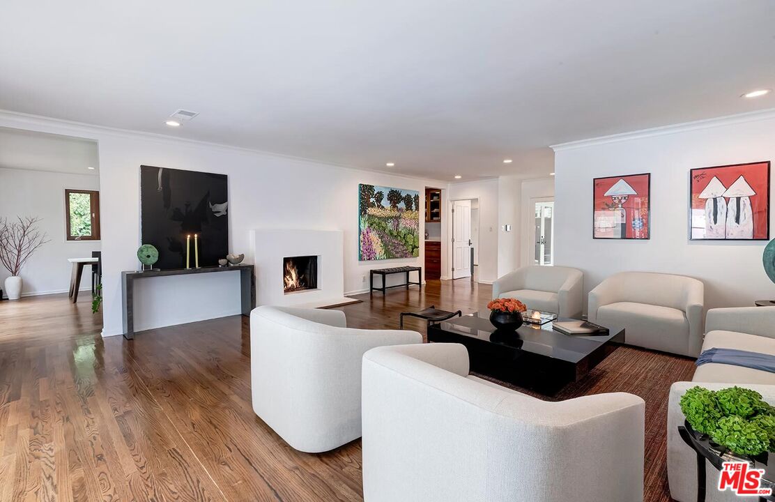 2268 Betty Ln