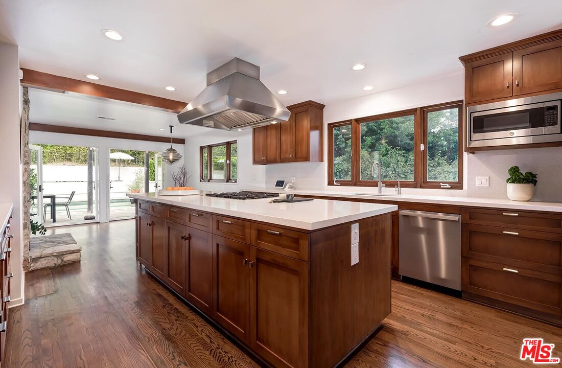 2268 Betty Ln