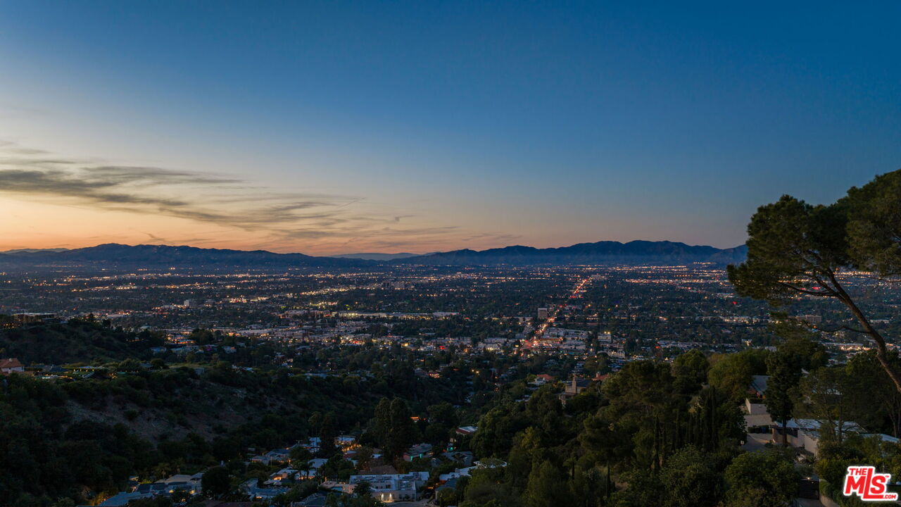 3337 Beverly Ranch Rd