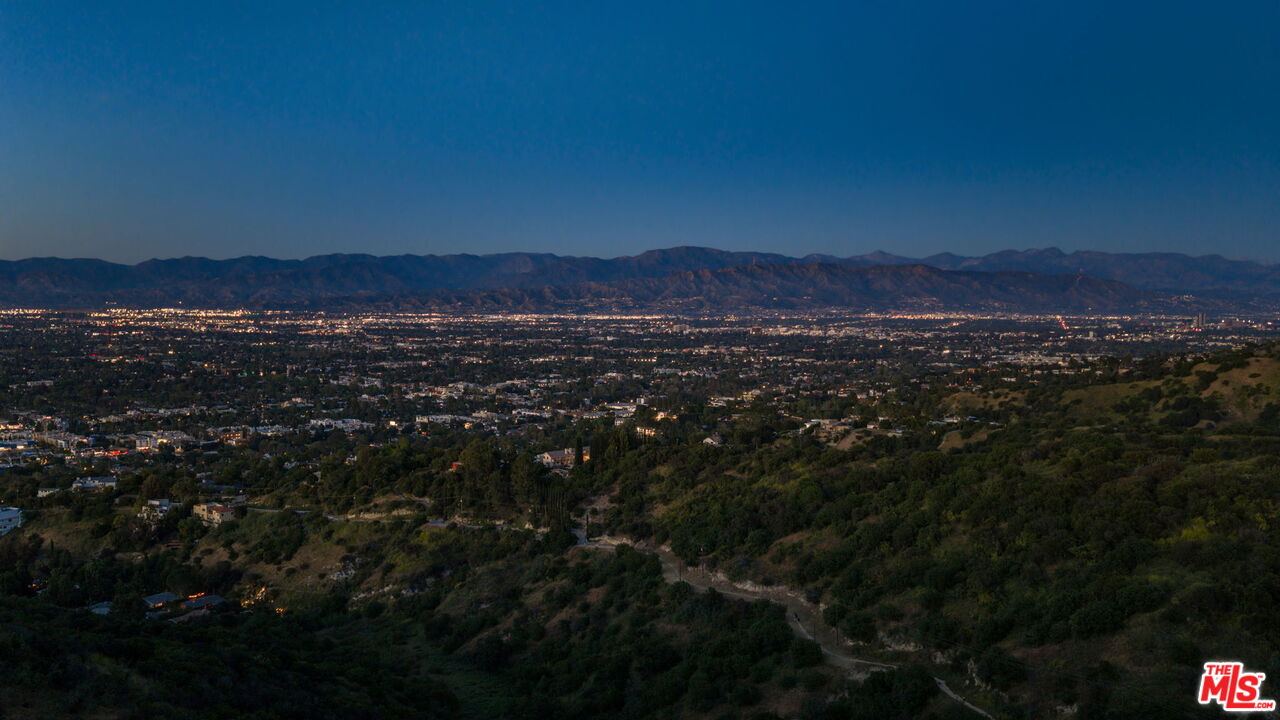 3337 Beverly Ranch Rd