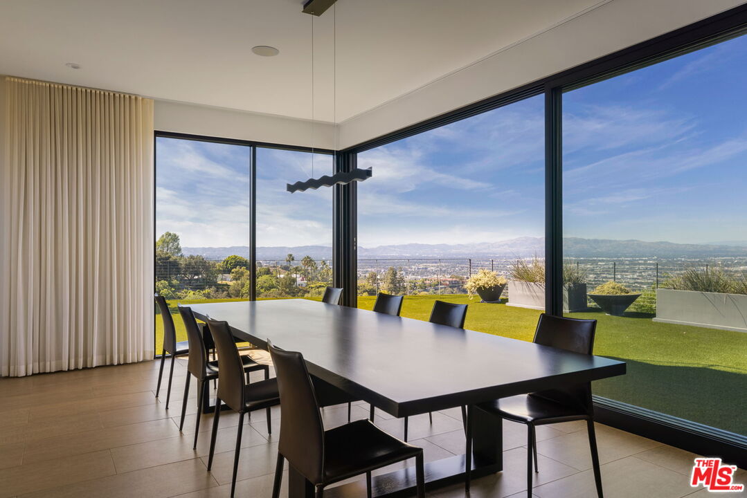 3337 Beverly Ranch Rd