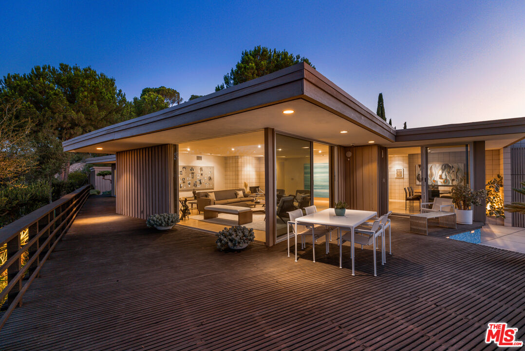 3346 Beverly Ranch Rd