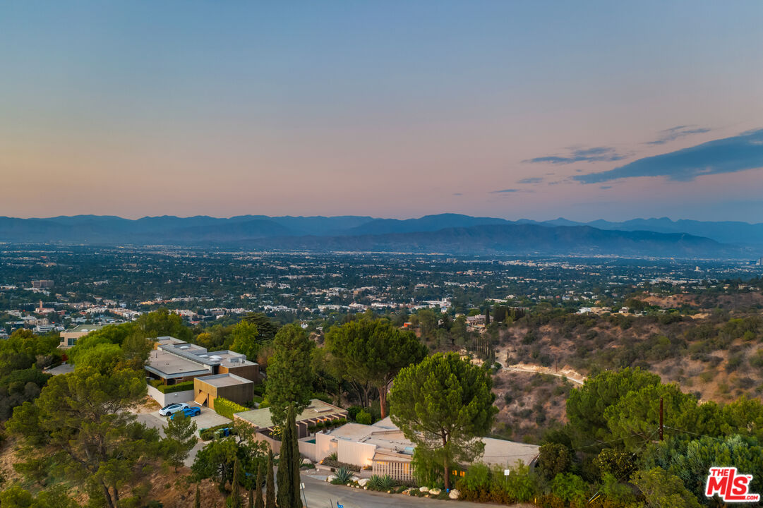 3346 Beverly Ranch Rd
