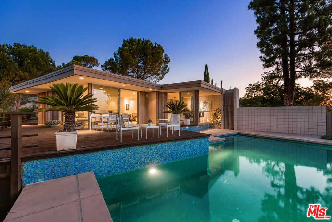 3346 Beverly Ranch Rd