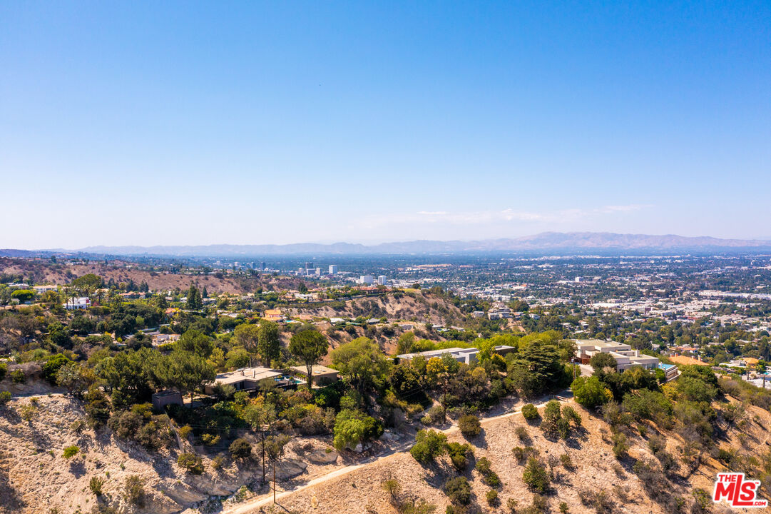 3346 Beverly Ranch Rd
