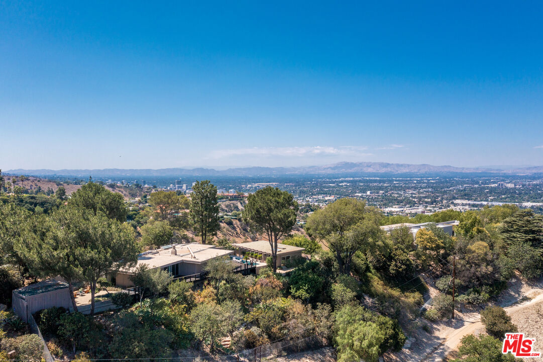 3346 Beverly Ranch Rd