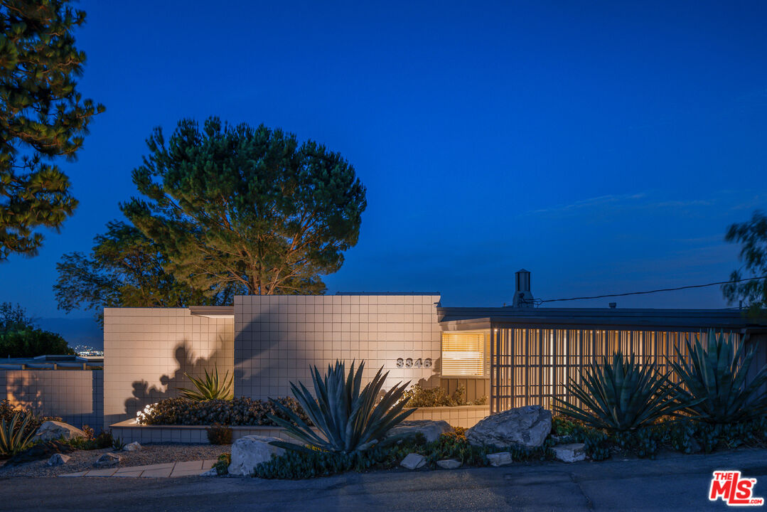 3346 Beverly Ranch Rd