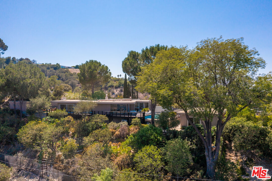 3346 Beverly Ranch Rd