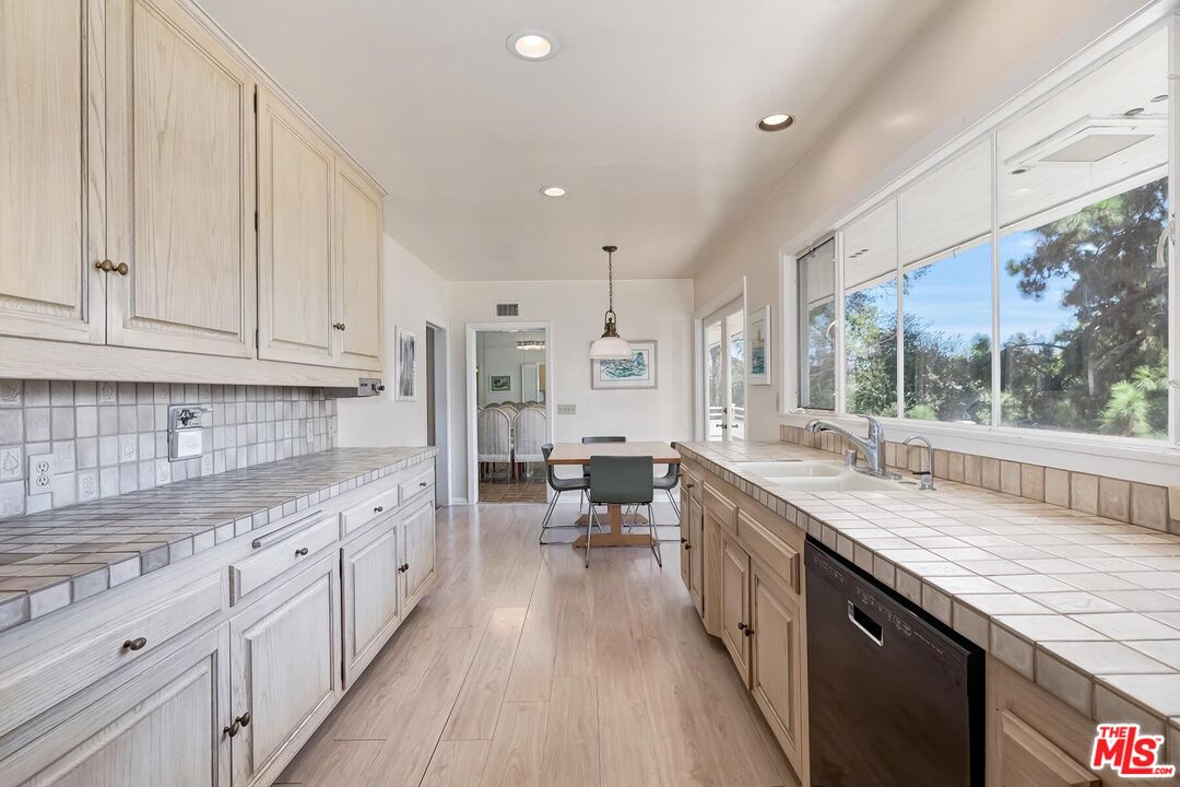 131 Ashdale Ave