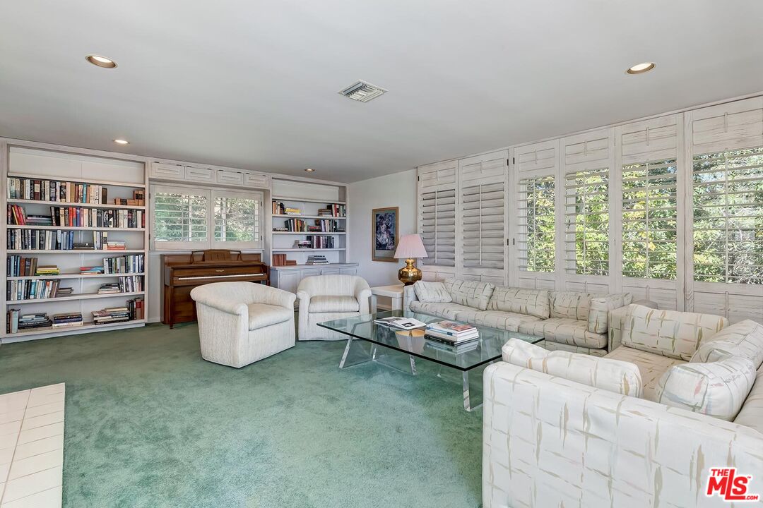 131 Ashdale Ave