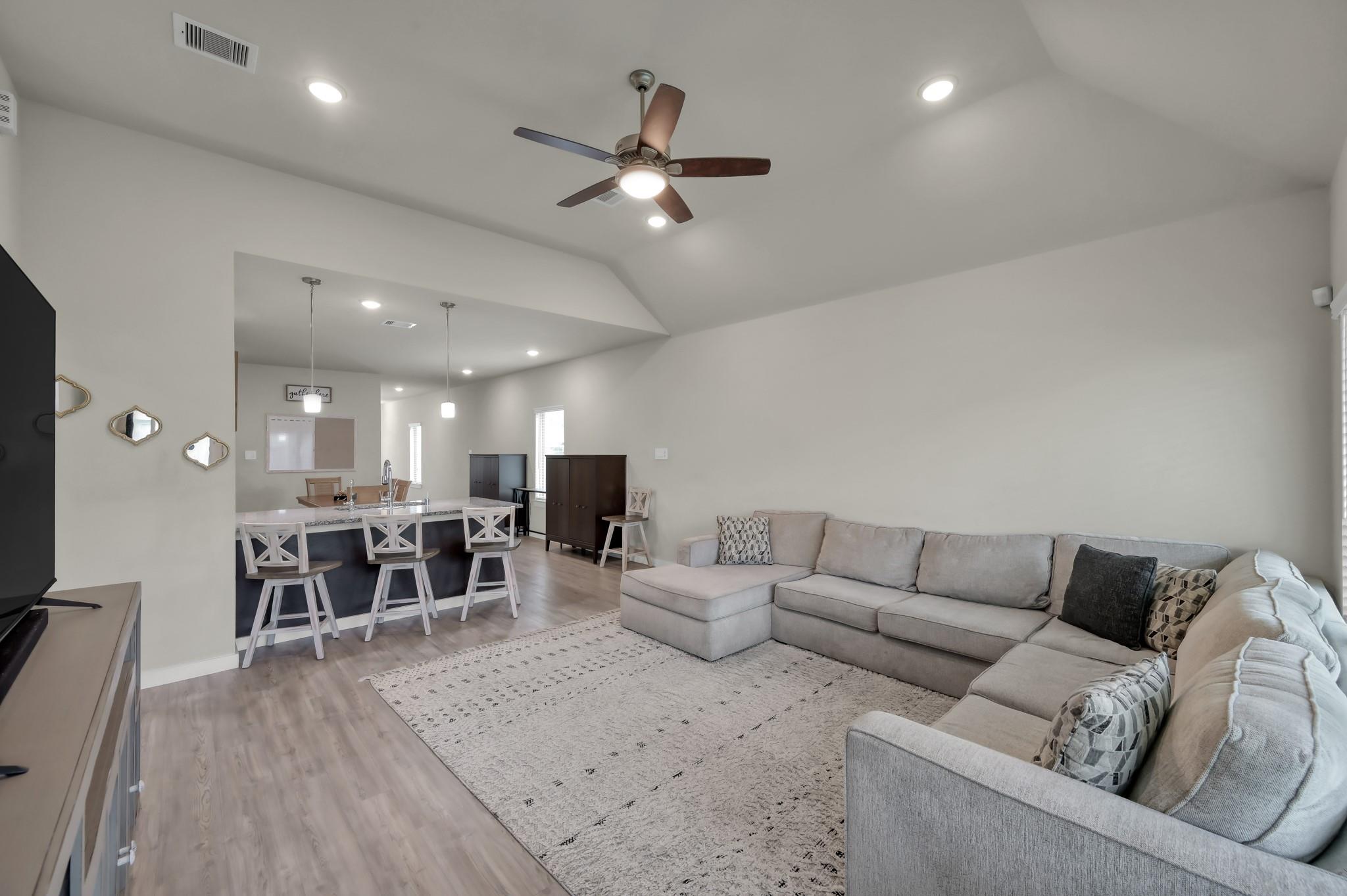 22203 Cardinal Crest Lane