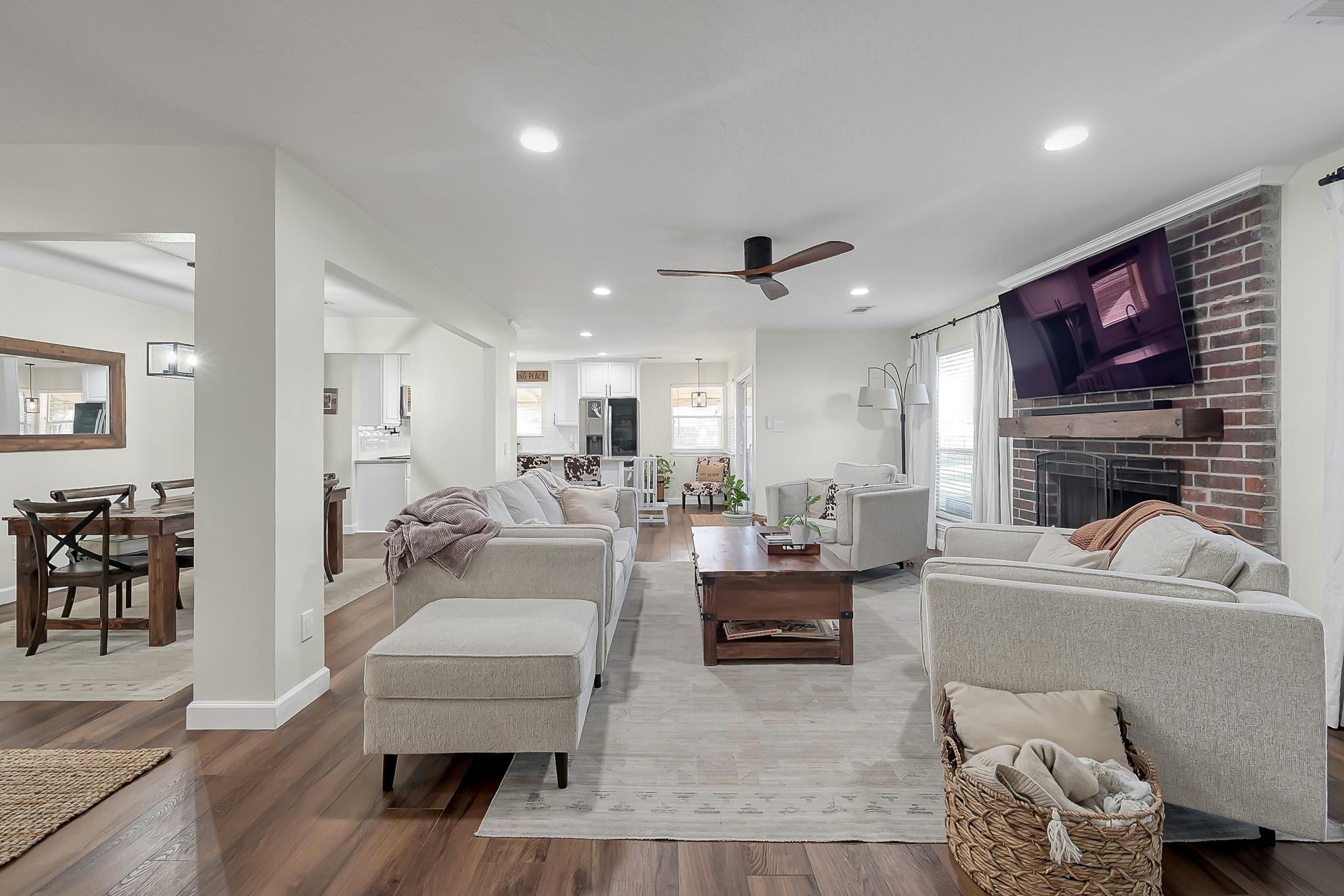 13314 Hilltop Circle