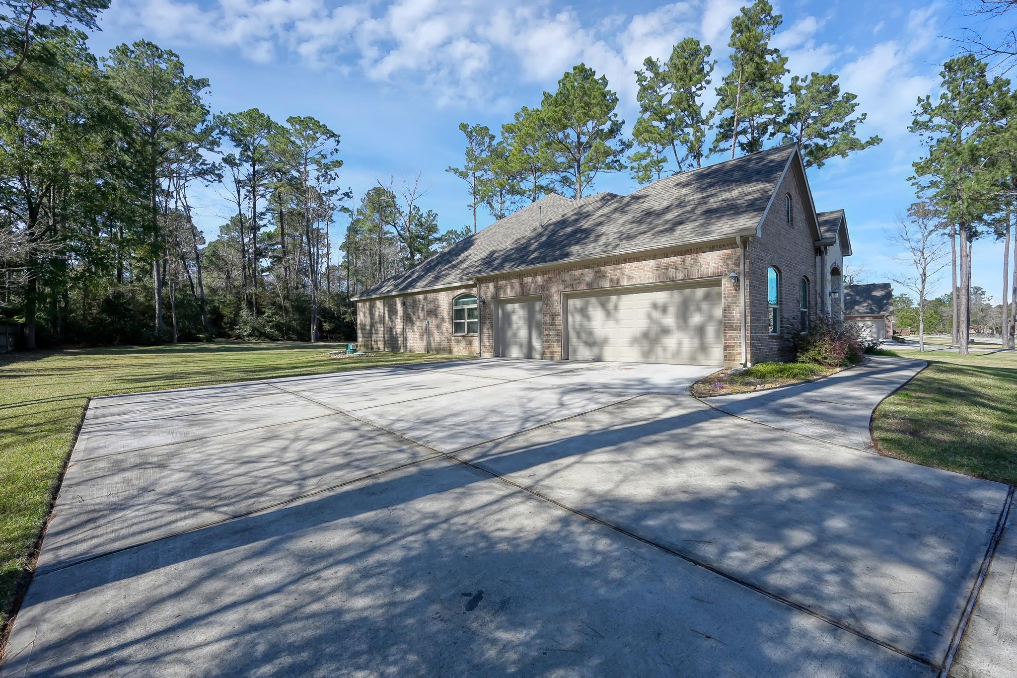 17585 Country Meadow