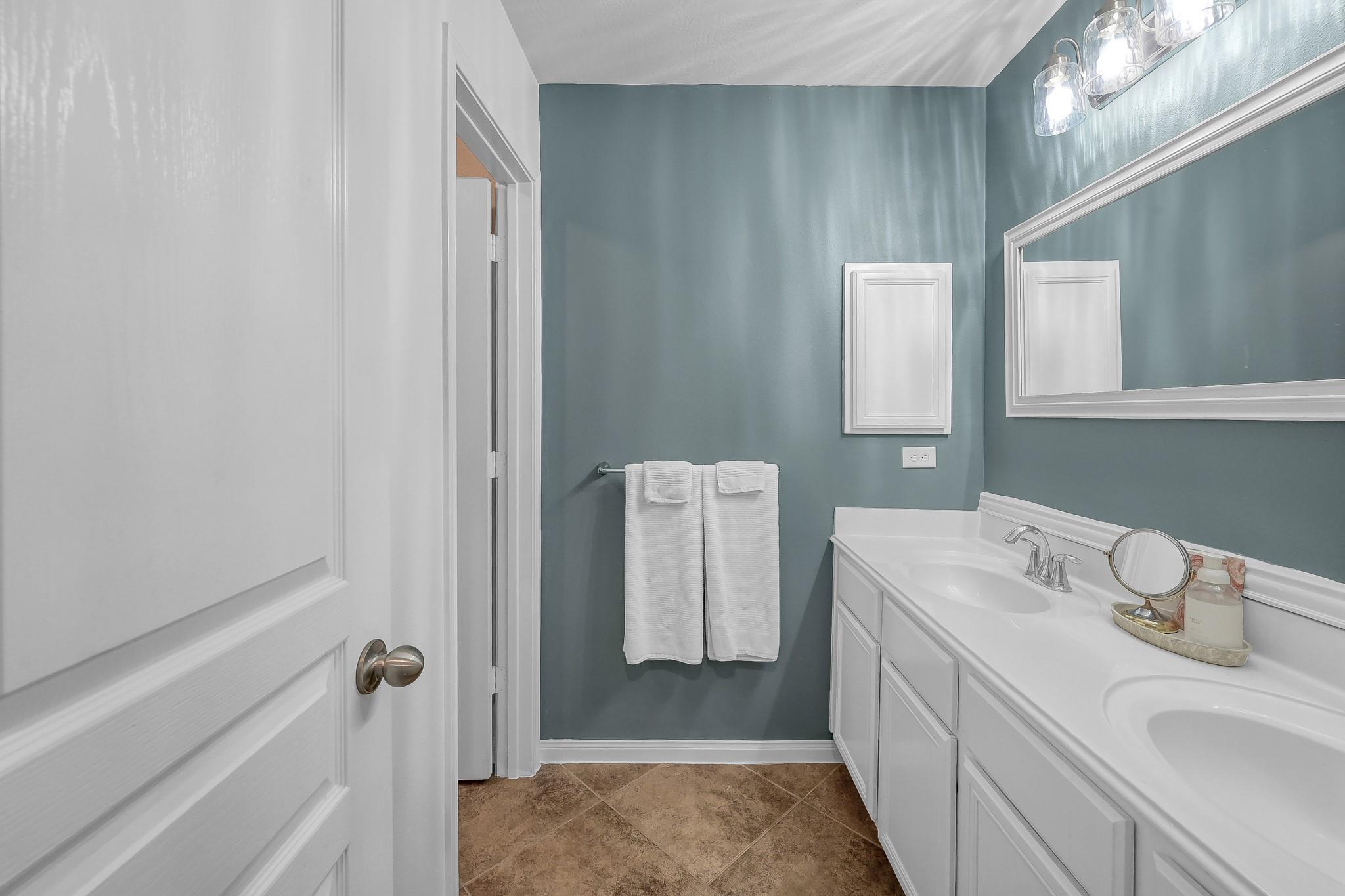 3322 Hemingway Drive