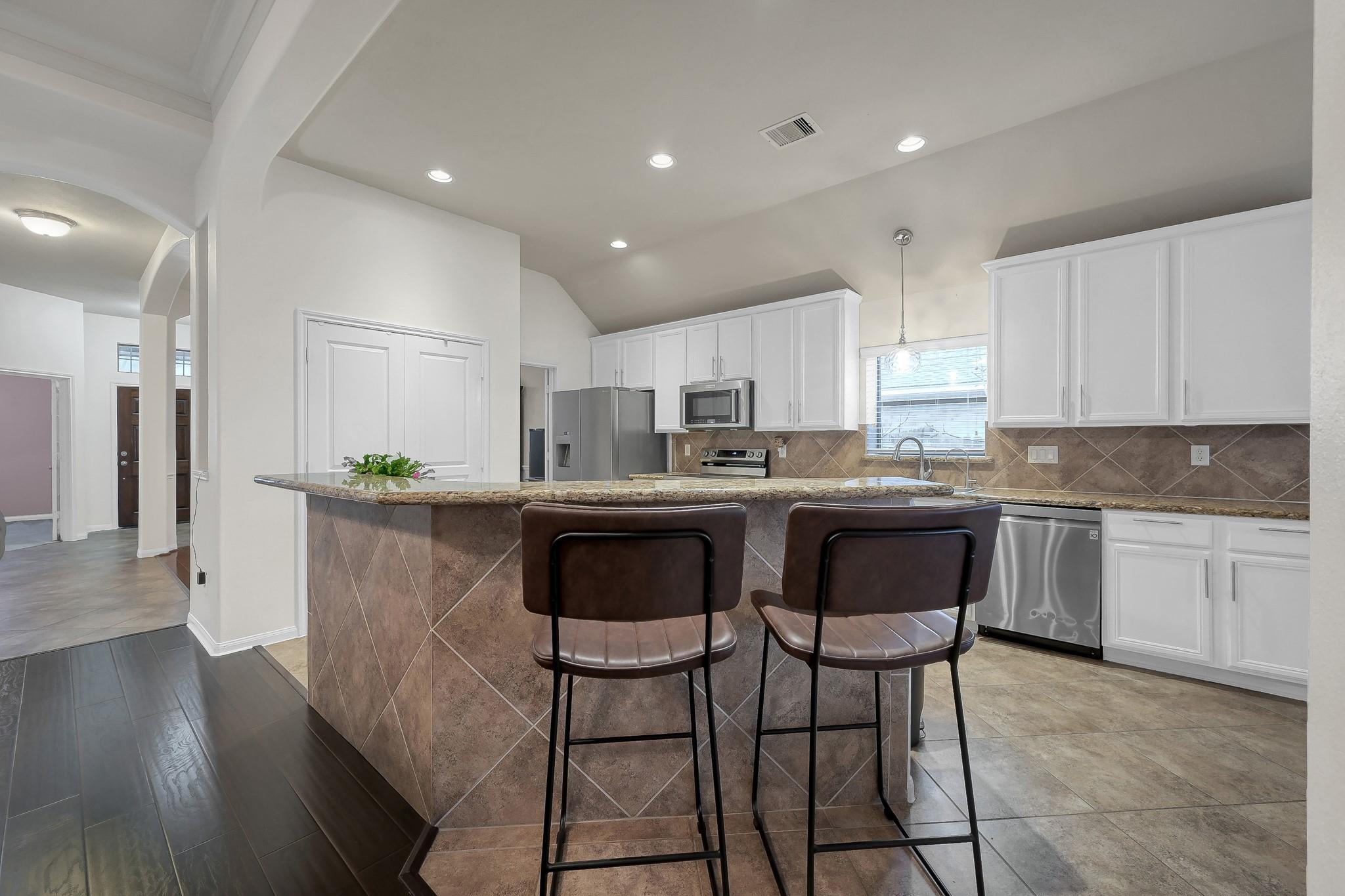 3322 Hemingway Drive