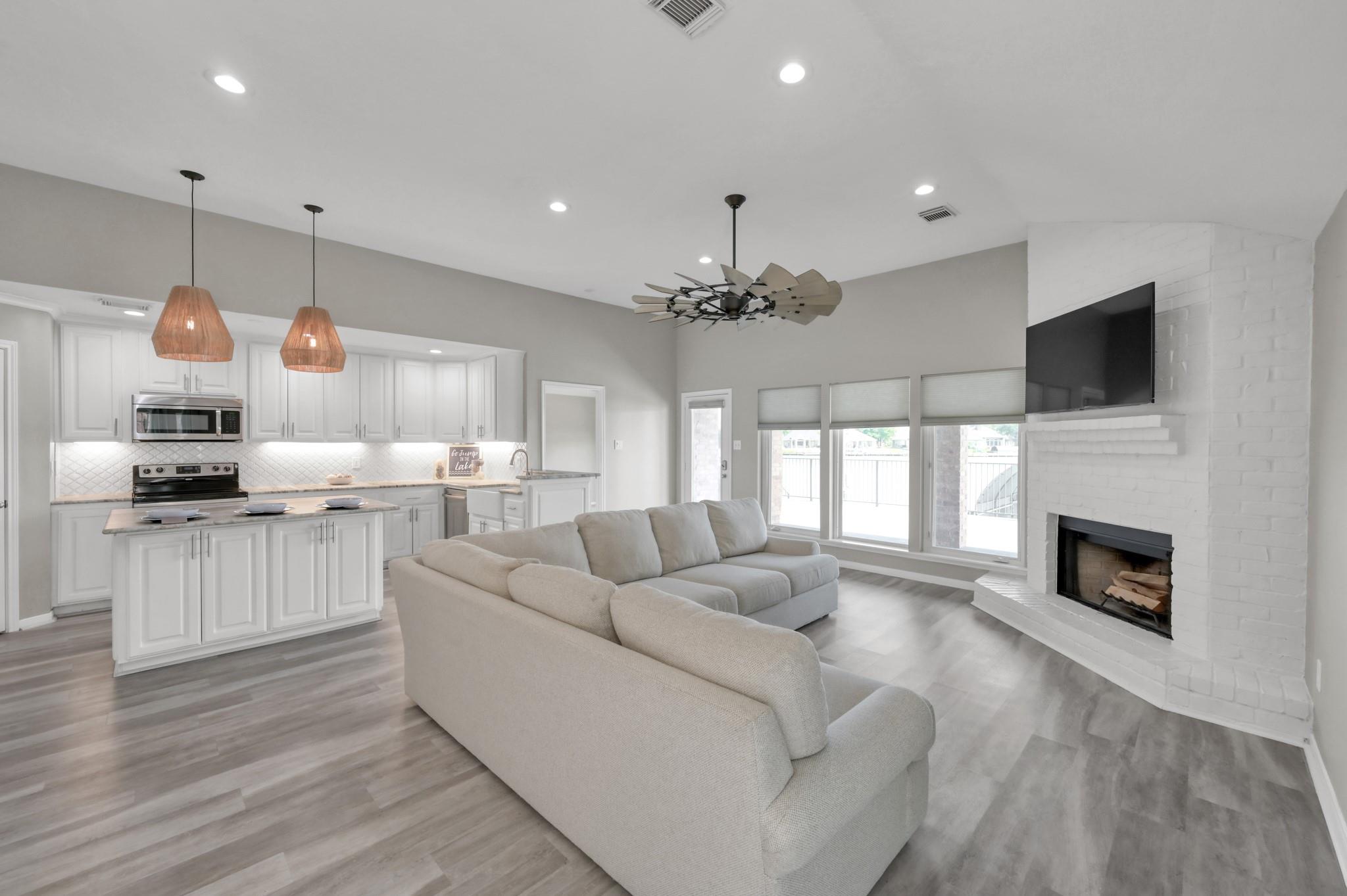 12858 Pelican Island Drive