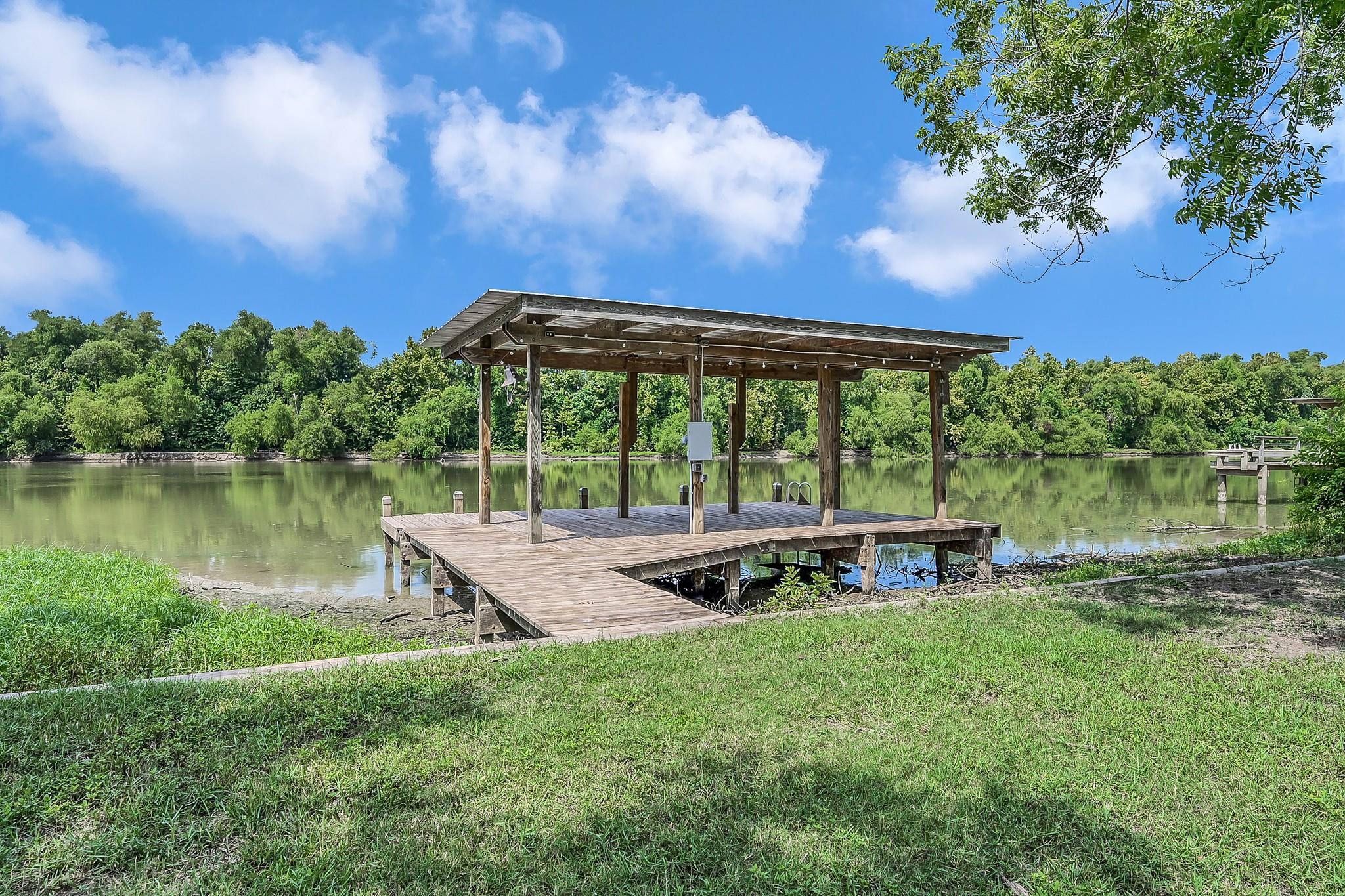 361 S Lakeside Drive