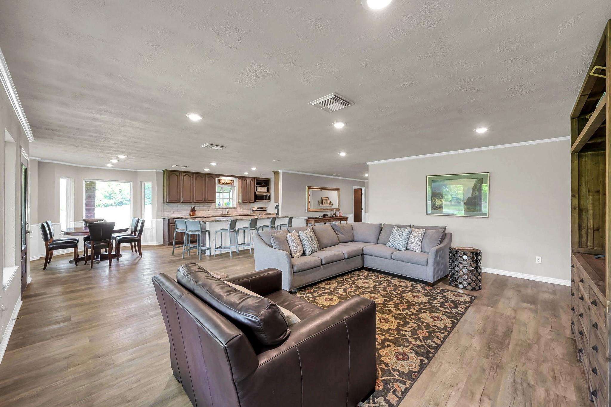 361 S Lakeside Drive