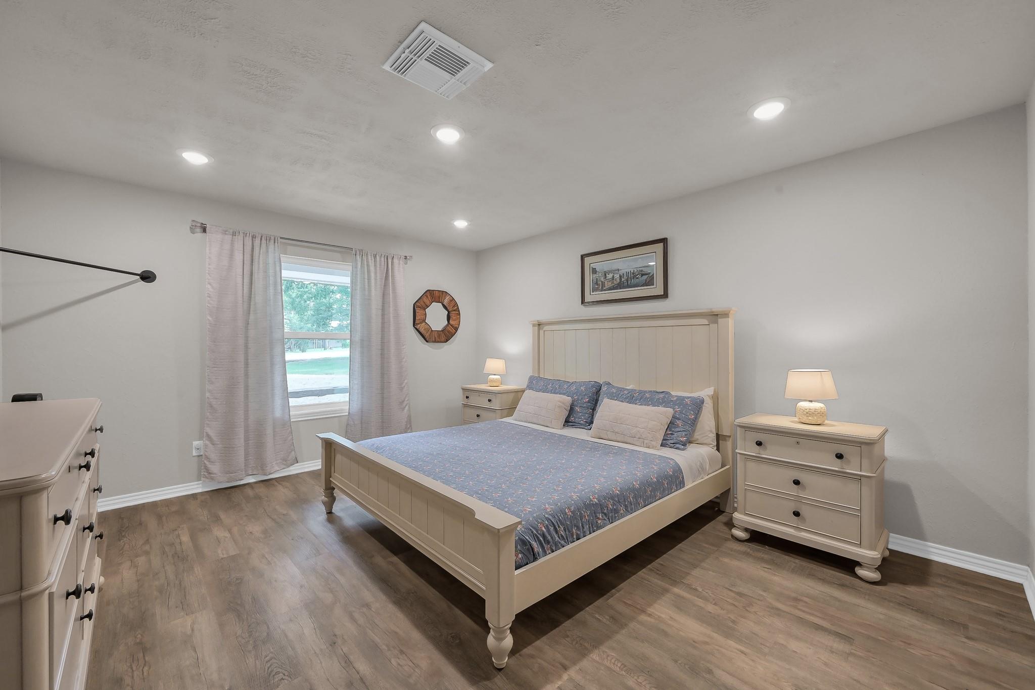 361 S Lakeside Drive