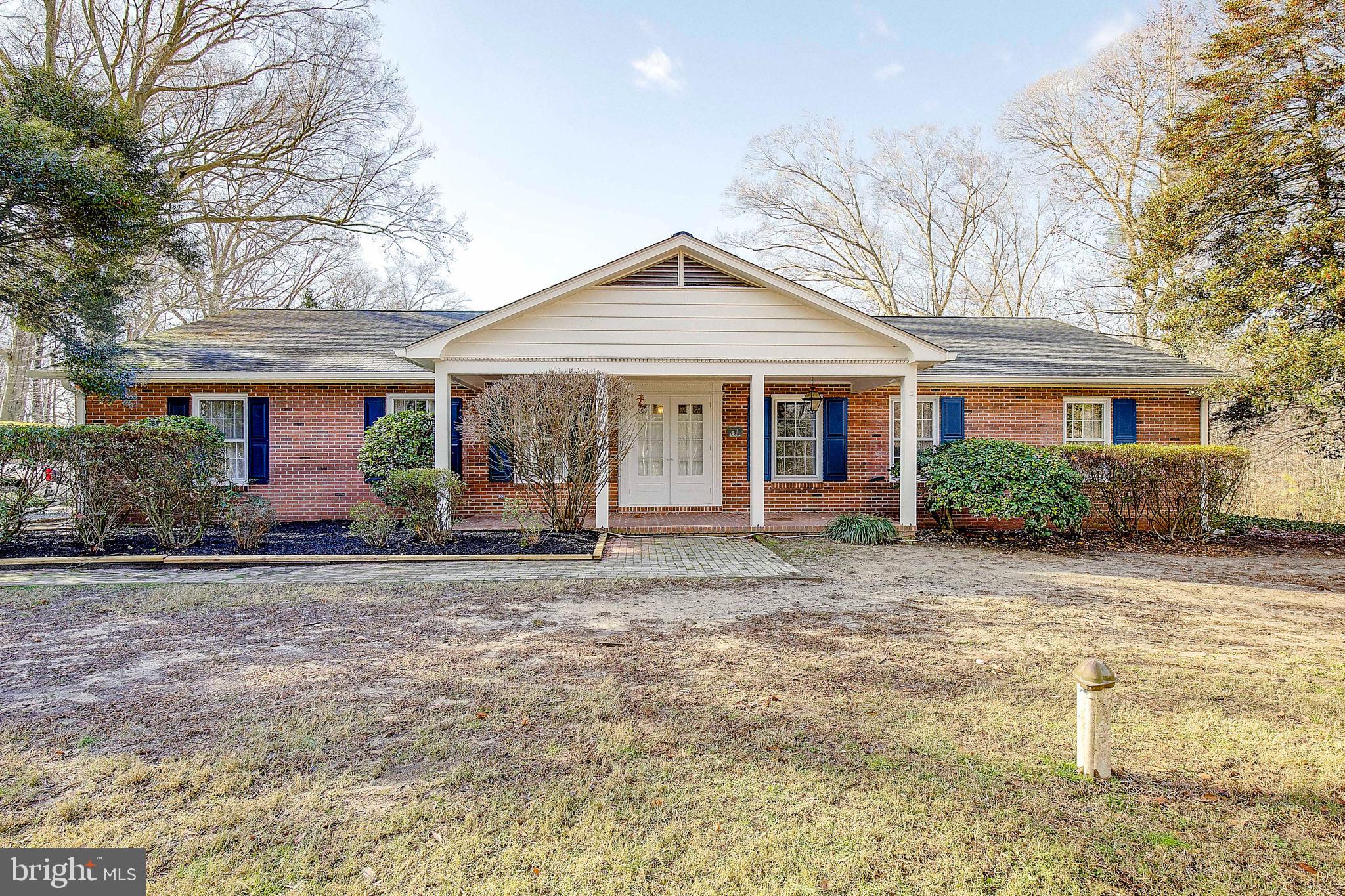 126 Lake Dr