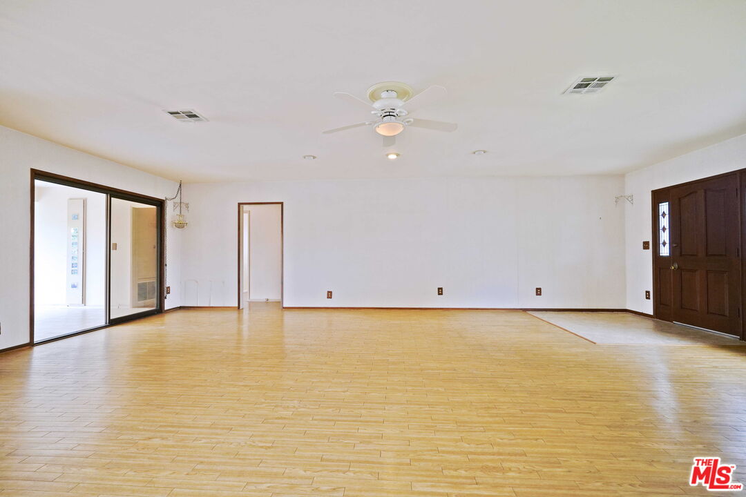 5225 Emporia Ave