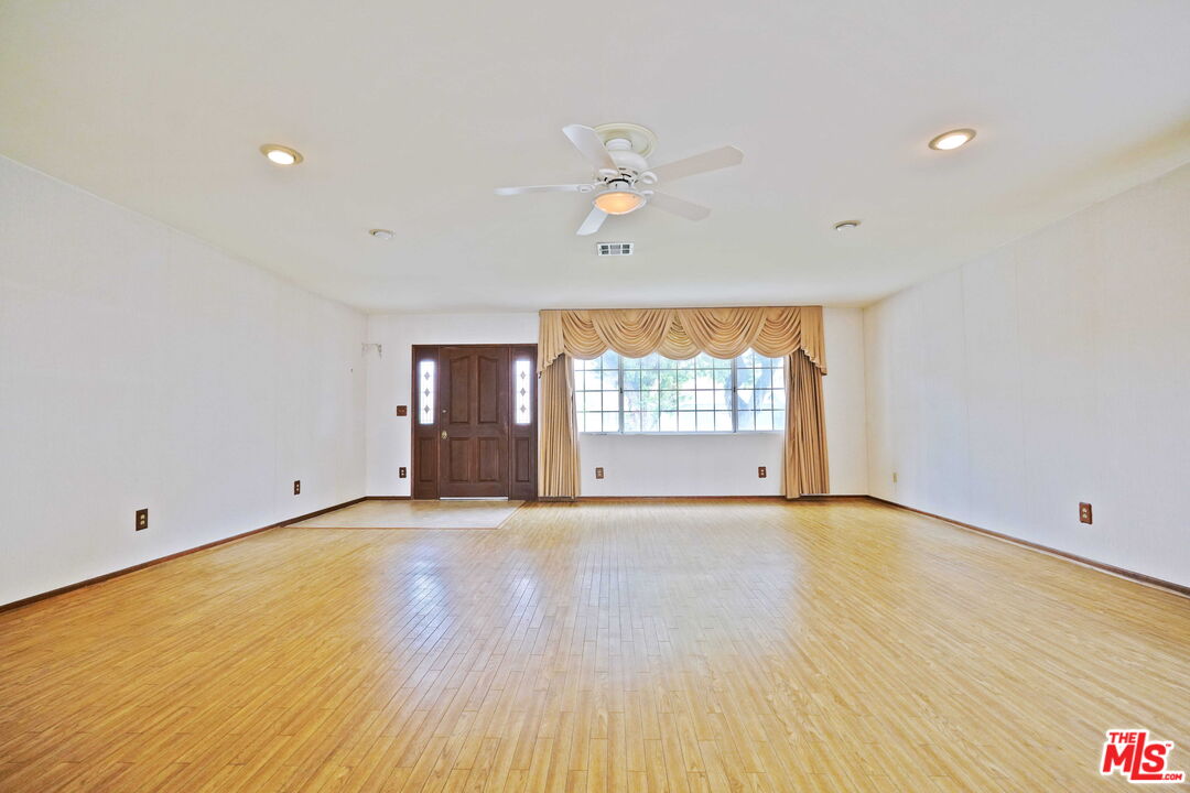 5225 Emporia Ave