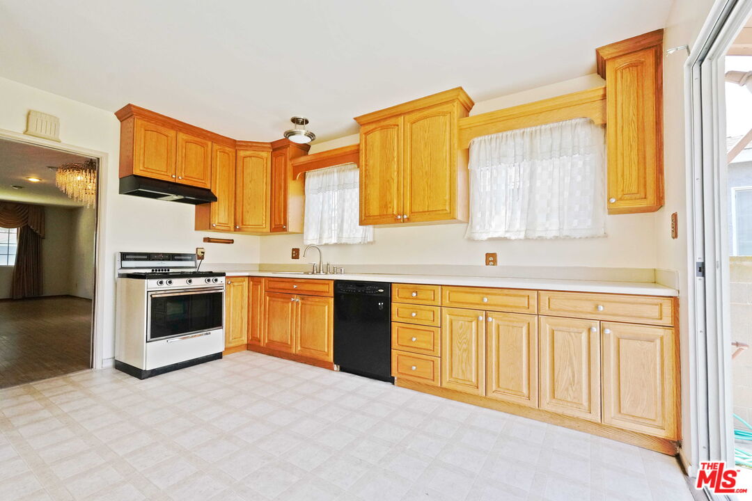 5225 Emporia Ave