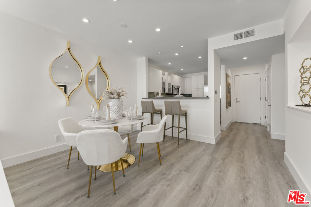 1617 S Beverly Glen Blvd Unit: 107